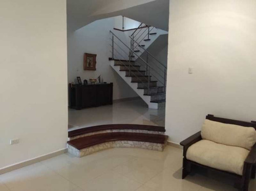 Imagen 4 de 21 de Casa En Venta En Urb. Guataparo Valencia Cod: Mac-672