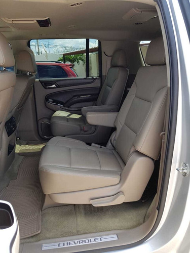 Imagen 9 de 14 de Chevrolet Suburban 5.3 Lt V8 Piel 2da Cubo At 2015