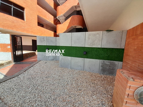 Se Vende Apartamento Listo Para Disfrutar En Residencias Sotavento, Boca De Aroa.