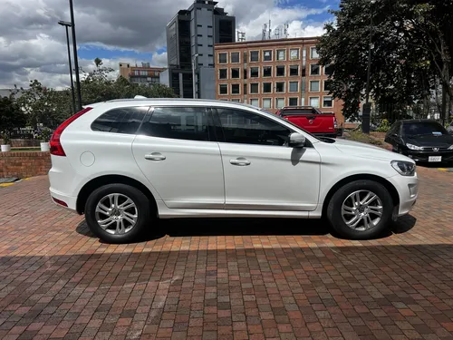 Volvo XC60 2.0 T5 Awd Momentum