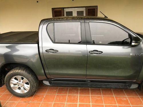Imagen 7 de 15 de Toyota Hilux 2017 Sr C/d 4x2 2.4 Cc.