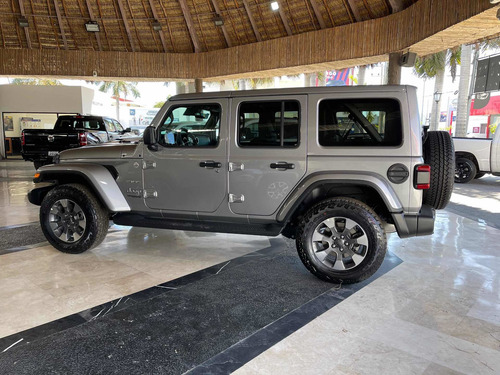 Imagen 2 de 13 de Jeep Wrangler Sahara