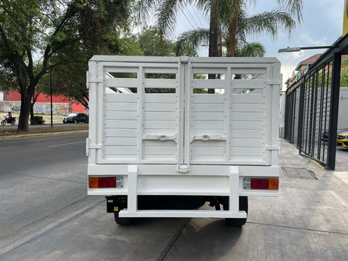 Nissan Estaquitas