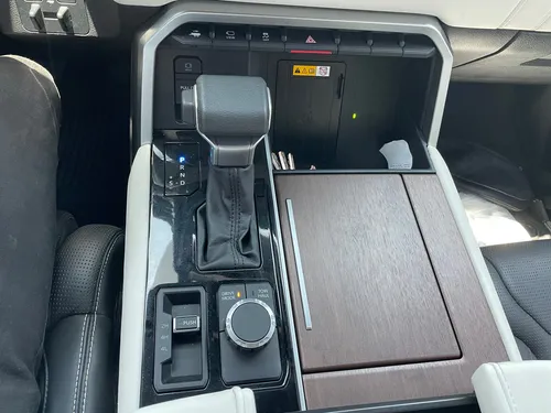Toyota Sequoia 3.5 V6 Capstone