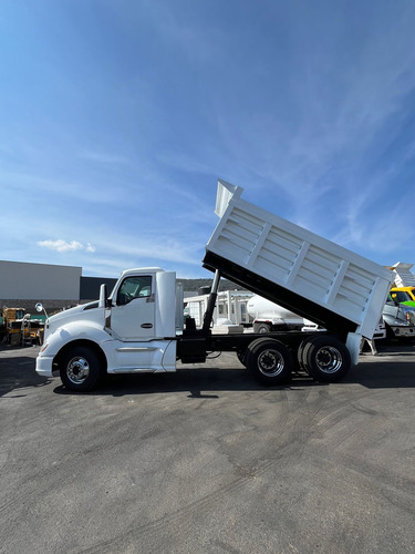 Kenworth T660 Volteo De 14 Mts Minero