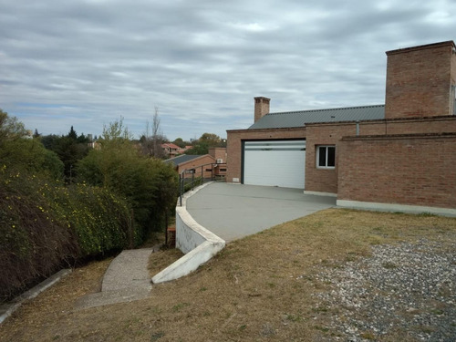 Imagen 5 de 24 de Hermosa Casa En Country Cuatro Hojas