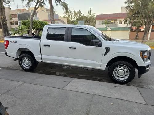 Ford F-150 5.0L Xl Doble Cabina V8 4X4 At