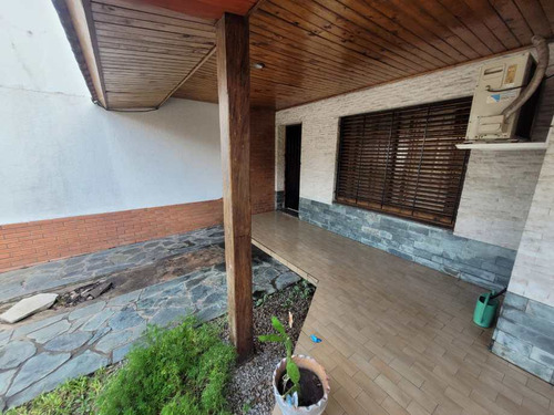 Casa En Venta En Lanus Este