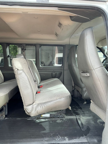 Chevrolet Express 6.0 Ls C 15 Pas At