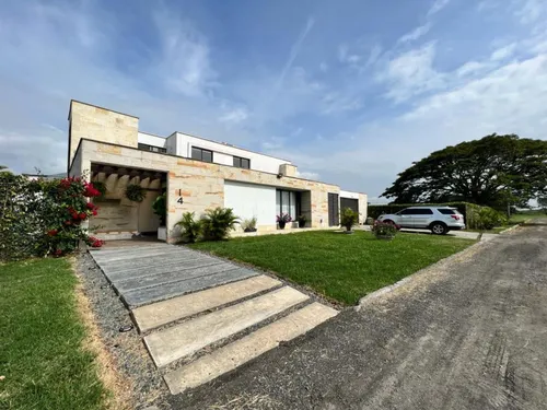 Casa En Venta En Matapalo. Cod V14719