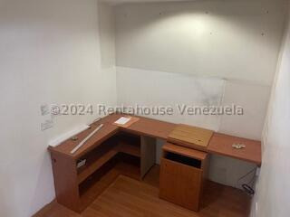 Ajr Local En Alquiler En Tzas Del Club H Mls # 24-16451 Yg
