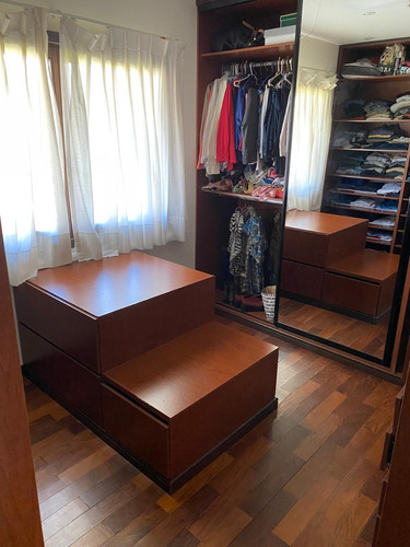 Gran Casa En Lomas De La Tahona