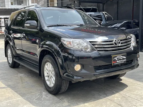 Toyota Fortuner 2.7L AT 2700CC 4X2