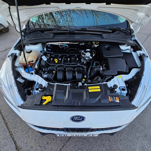 Ford Focus III 2.0 Se Plus Mt