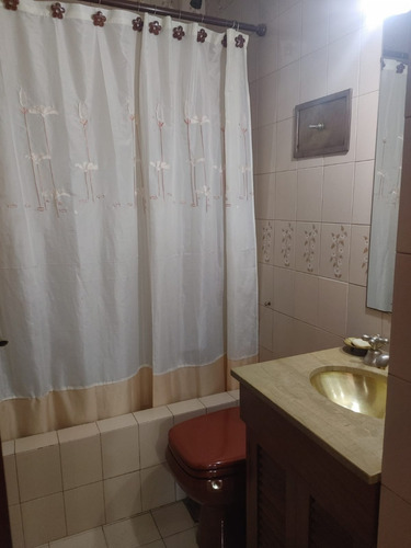 Imagen 8 de 21 de Chalet 4 Amb + Escritorio Cochera. Fondo Libre