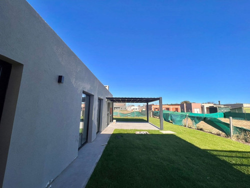 Imagen 16 de 18 de Antonini Modet - Casa En Venta En San Ramon - Pilar Del Este