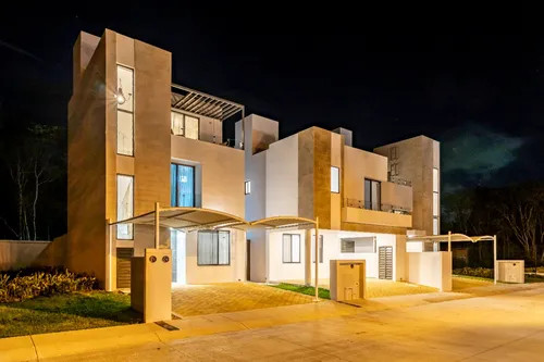 Casa En Venta En Playa Del Carmen, Bali, Santuario Tropical En El Corazón De Playa Del Carmen