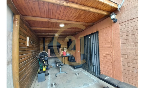 Se Vende Casa En Villa Raúl Silva Henríquez