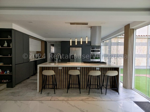 Casa En Venta En Santa Paula Calle Cerrada Caracas Casas Angela Tochon