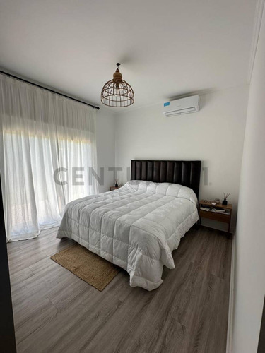 Venta Nueva Casa 4 Amb Con Jardín Y Pileta En Barbarita