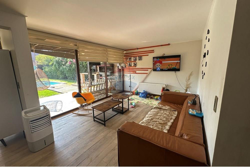 Casa Familiar 4+1 Dorm Brisas Norte