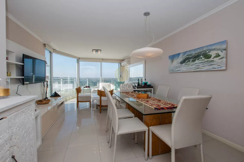 Apartamento En Venta De 3 Dormitorios Y 3 Baños, Ocean Dirve, Playa Brava Punta Del Este 