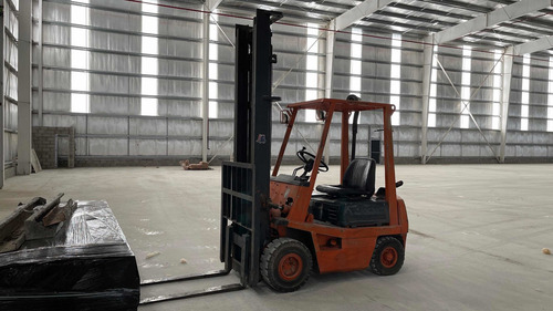 Imagen 8 de 18 de Autoelevador Toyota 1.8k Torre Triple Altura 4.7mt Diesel