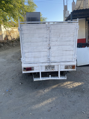 Nissan Estaquitas 1999 En Perfectas Condiciones Motor Recién