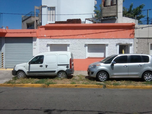 Imagen 1 de 7 de Local En Venta En Plaza Azcuenaga - La Plata