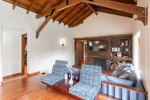 Casa En Venta En La Calera. Cod V10488