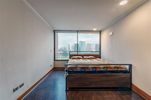 Departamento En Venta De 2 Dorm. En Las Condes