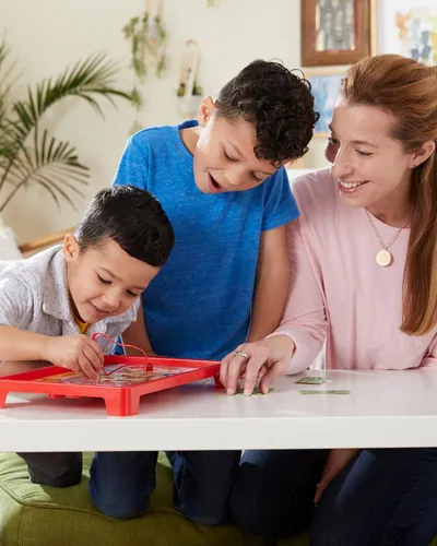 Hasbro Operando B2176 Español