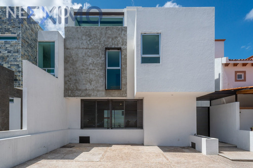 Imagen 1 de 30 de Casa En Venta En Lomas De Juriquilla Querétaro