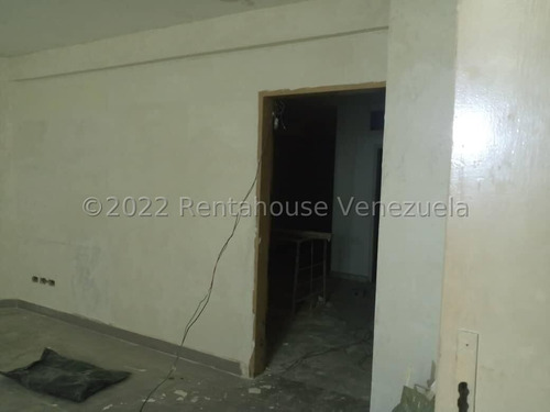 Imagen 6 de 16 de Leida Falcon Rentahouse Vende Oficina En El Guayabal Naguanagua 23-6006 Lf