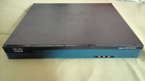 Kit De Router Y Switch Cisco 1921, Sf100-24, Patchpanel 3m (Usado)