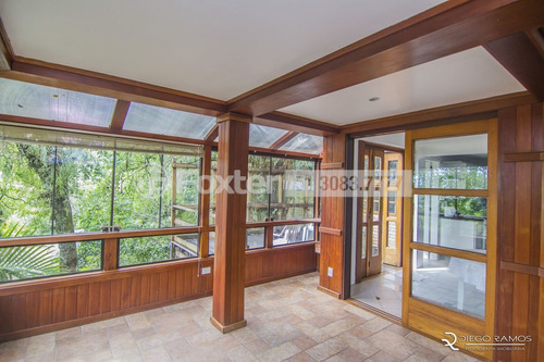 Casa Em Condomínio, 3 Dormitórios, 460.61 M², Menino Deus - 131790