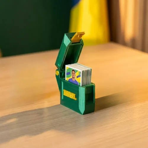 UM PORTA FIGURINHAS 🙏