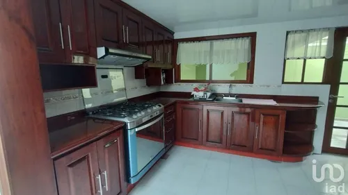 Venta Casa 4 Ambientes Issste