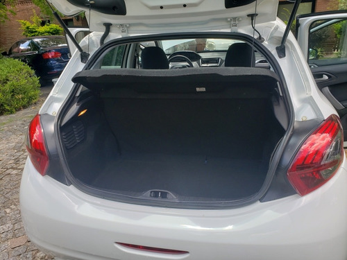 Peugeot 208 1.6 Active 2018