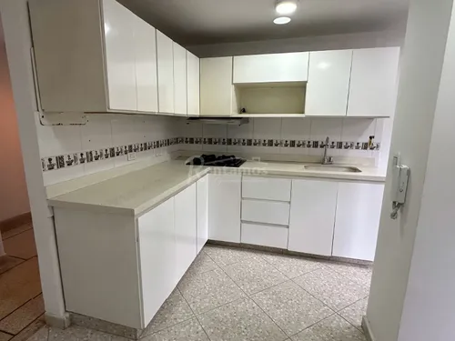 Apartamento En Arriendo En Patio Bonito. Cod A776031
