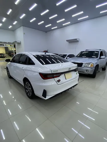 Toyota Yaris E 2023