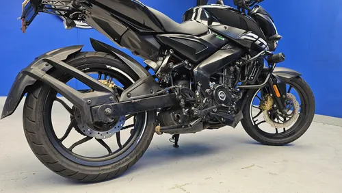 Bajaj Pulsar Ns 200 Fi