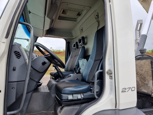Imagem 6 de 15 de Bitruck Volvo Vm 270 8x4 Ano 2013 Caçamba Rossetti