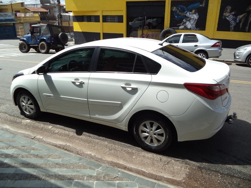 Hyundai Hb20s Confort Style 1.6 Flex 2015