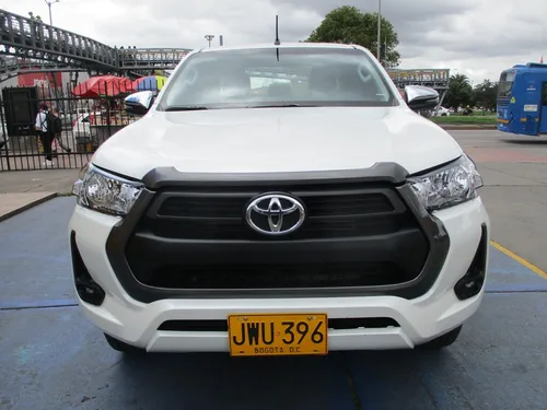 Toyota Hilux 4x4 2400cc At Aa