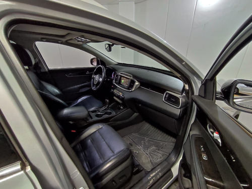 Imagen 13 de 15 de Kia Sorento 2017 3.3 V6 Ex Pack Piel 7 Pasajeros At