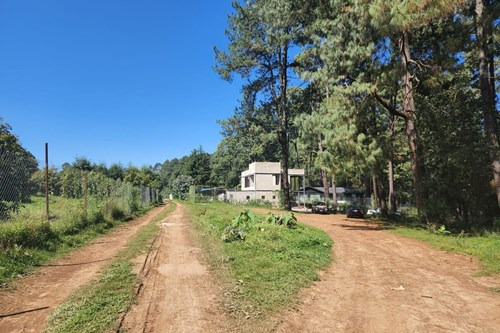 Terreno En Venta En Cerro Gordo Cerca De La Zona Comercial De Avandaro