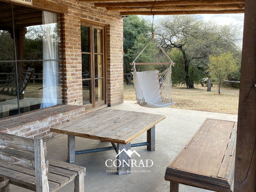 Casa De Campo De Dos Dormitorios Con 4 Hectáreas - Unquillo, Córdoba