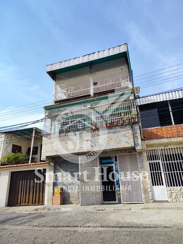 Imagen 1 de 12 de Se Vende Edificio Multifuncional Ideal Para Tu Empresa En La Zona Norte De Maracay/ Dmev16m