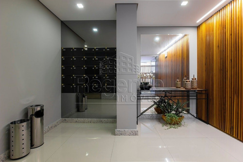 Imagem 12 de 15 de Apartamento A Venda Com 3 Quartos No Centro De Florianopolis - V-81606